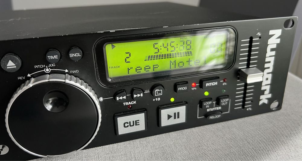 Numark mp 102 mp3 cd player