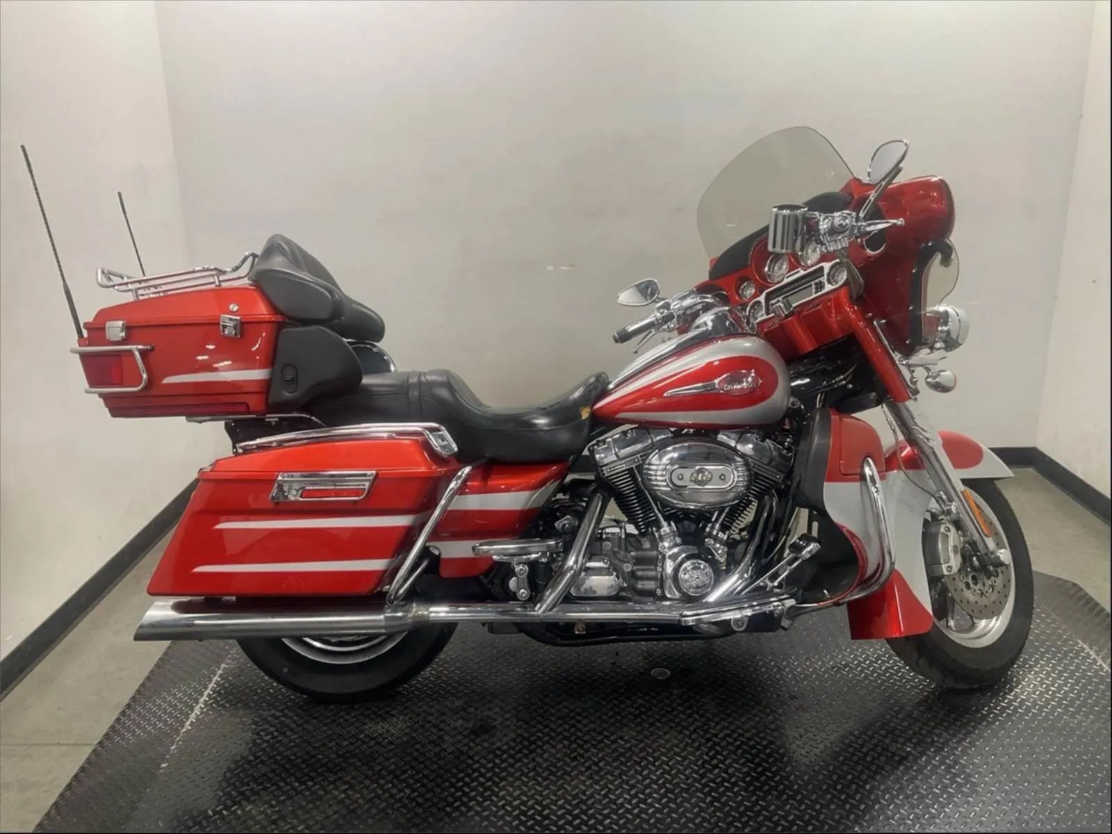 Harley-Davidson Touring Electra Glide Ultra Screamin Eagle / CVO / Bezwypadkowy / FLHTCUSE3