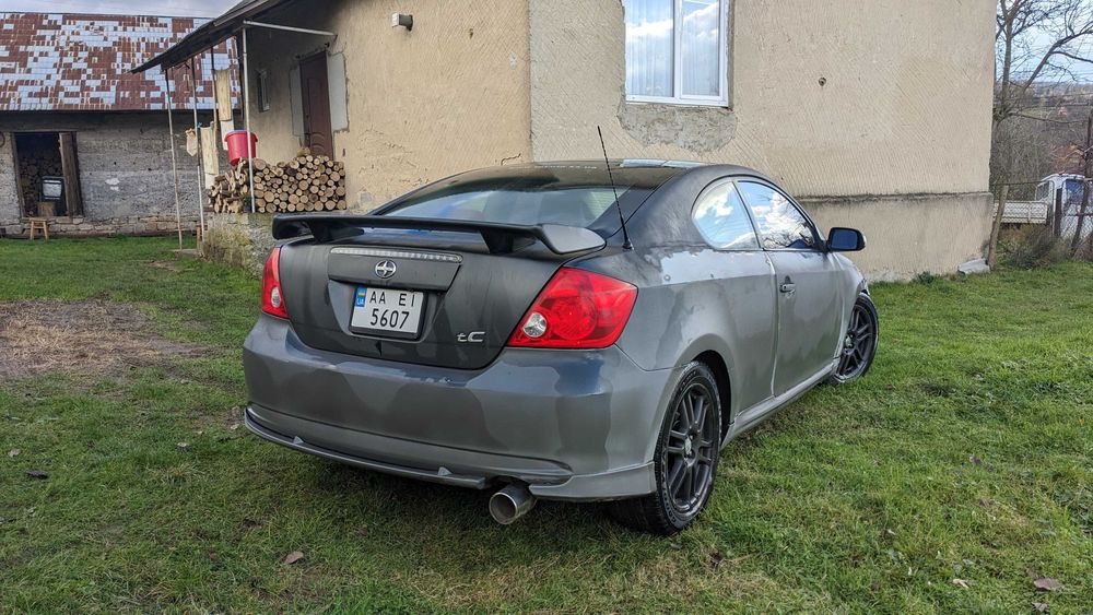 Продам авто Scion (toyota) tc 2005 (2.4 atm).
