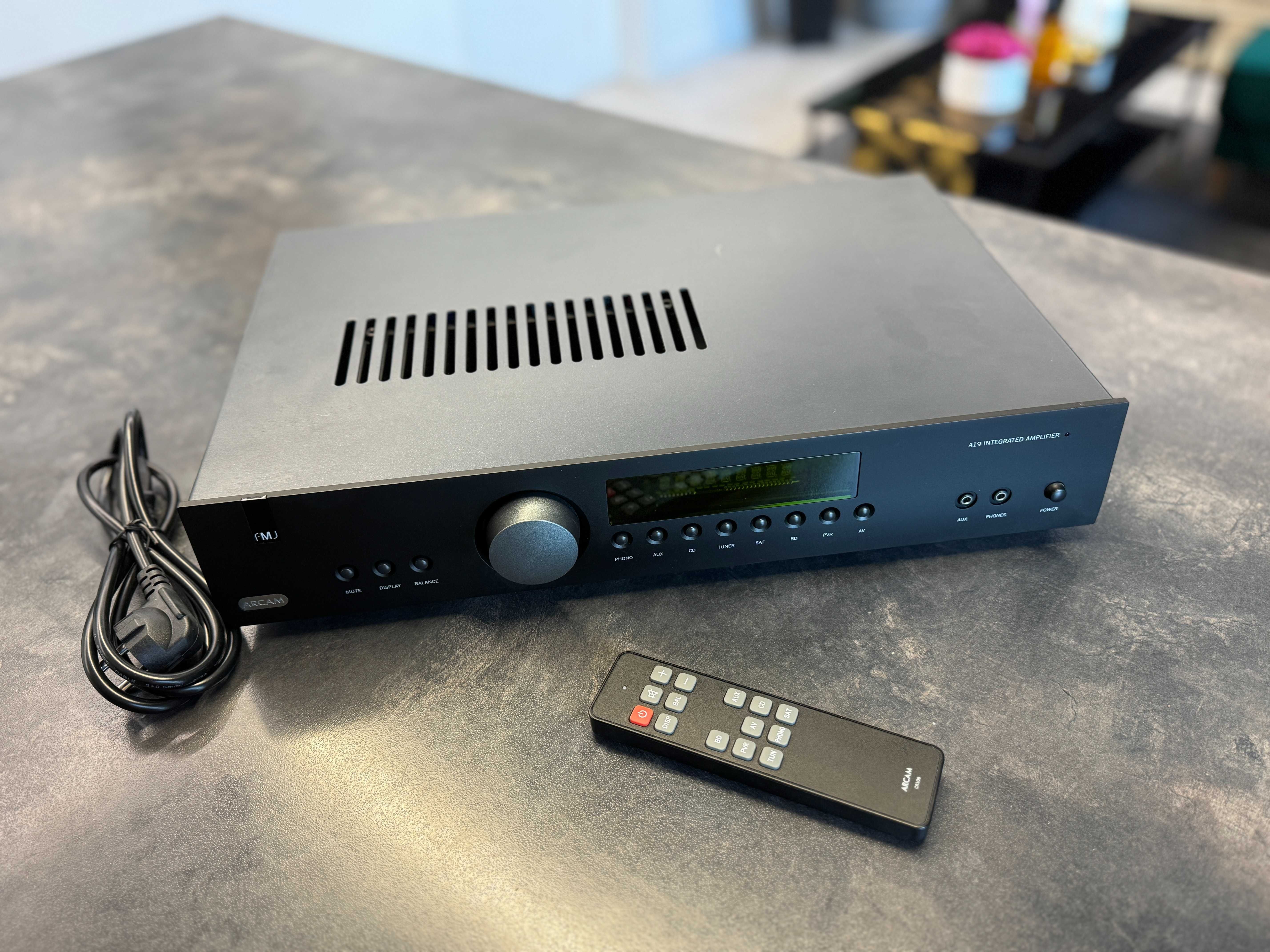 wzmacniacz stereo Arcam A19 FMJ