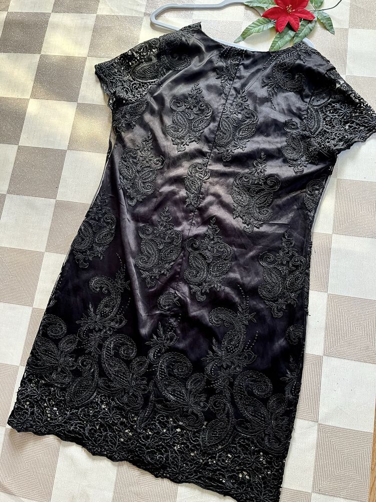 Taffi sukienka koronkowa gipiura czarna XL/2XL 44 luksusowa wieczorowa