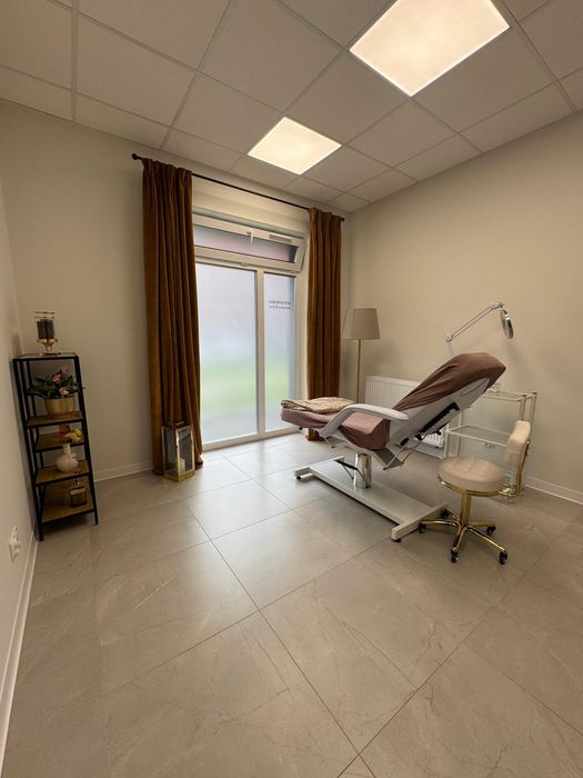 Wynajem  nowego gabinetu kosmetycznego na dni.