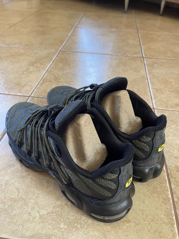 Nike Air Max TN Plus Khaki Black