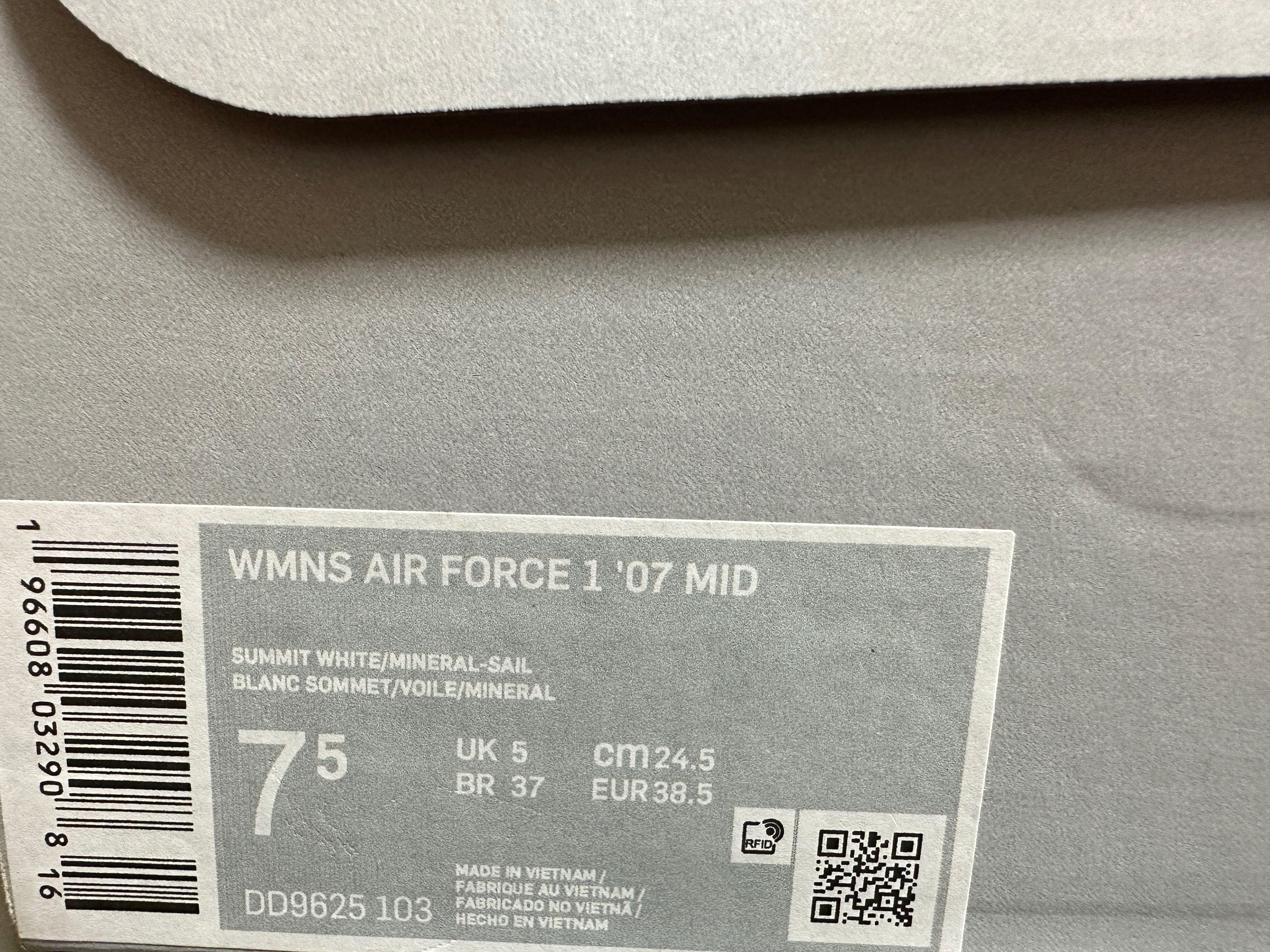Кросівки Nike Air Force 1 07 Mid кроссовки DD9625-103