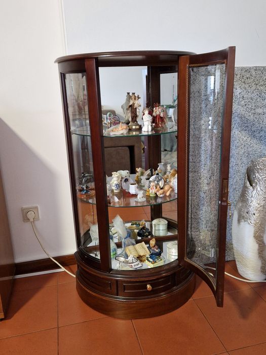 Móvel vitrine sala