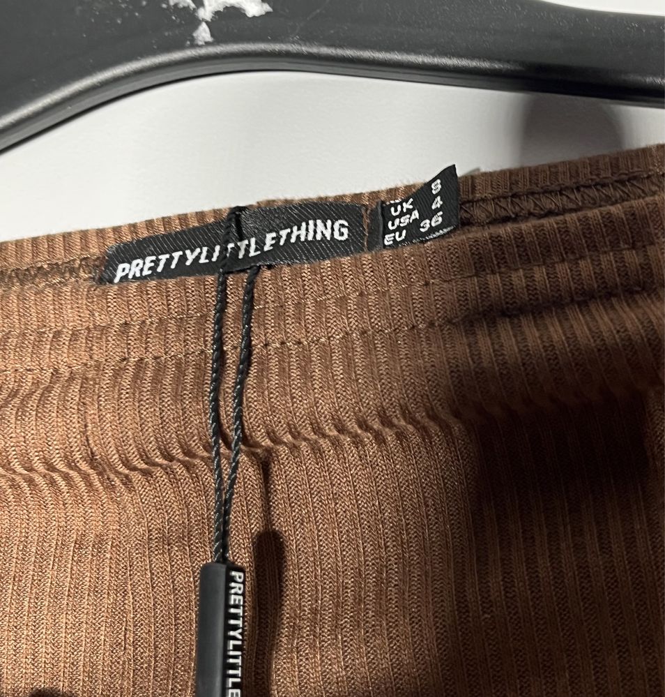 Nowe cienkie spodnie/getry Pretty little thing XS 34