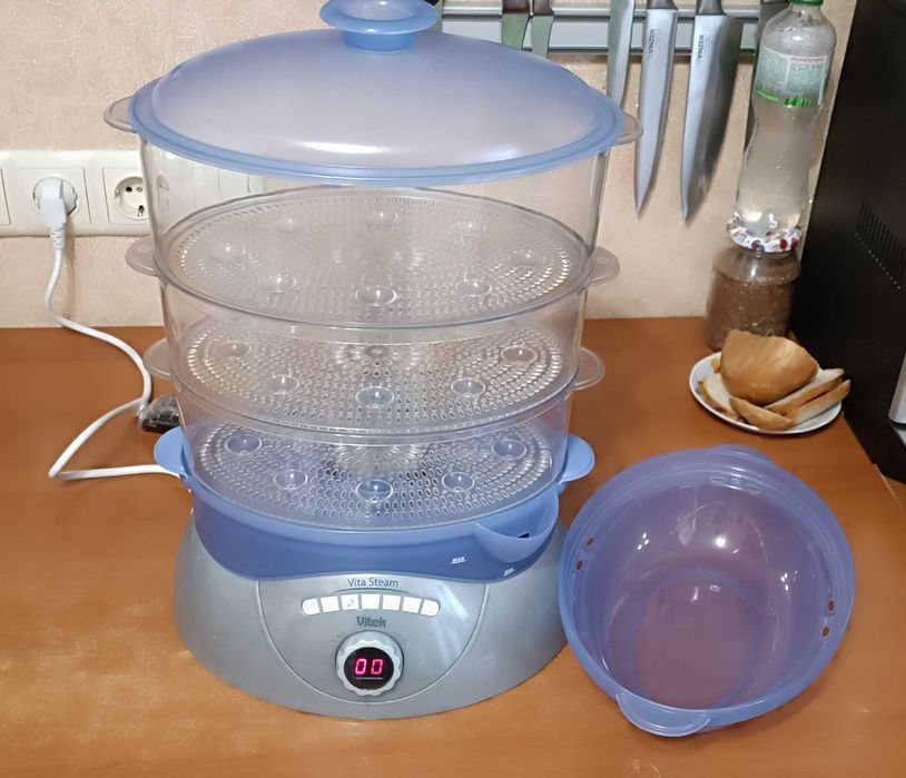 Пароварка VITEK VT-1550 SR в ідеальному стані.