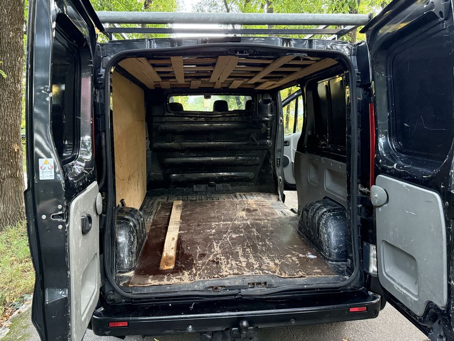 Продам Renault Trafic 2.0 D 2011