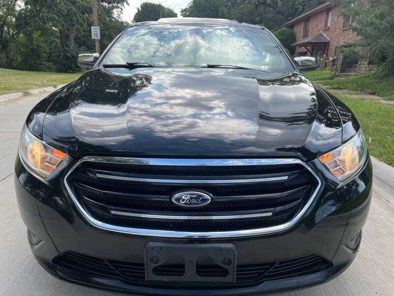 2019 Ford Taurus