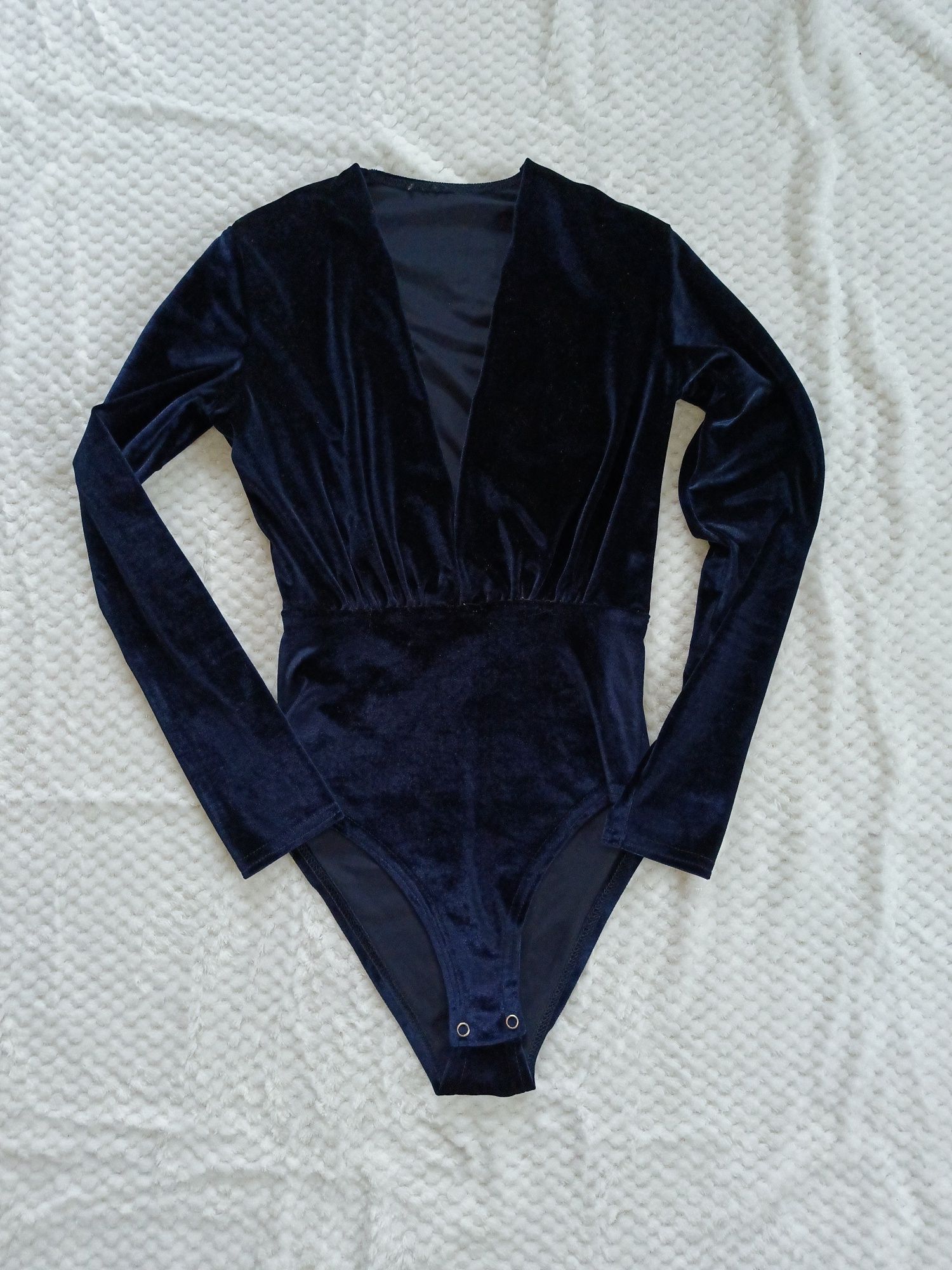 Granatowe welurowe body
