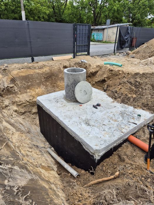 Szambo Betonowe Zbiornik Na Deszczówkę  PIWNICA Kanał 10m3 Chęciny