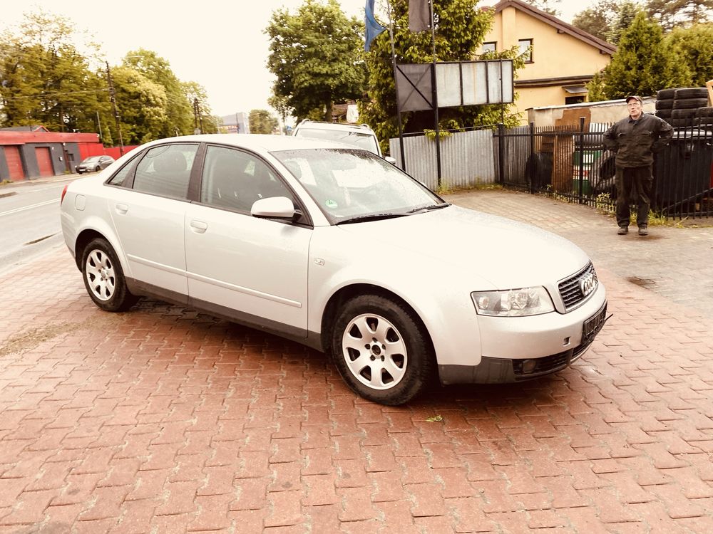 Audi a4 rok 2001 poj 2.0 benz sedan zadbany