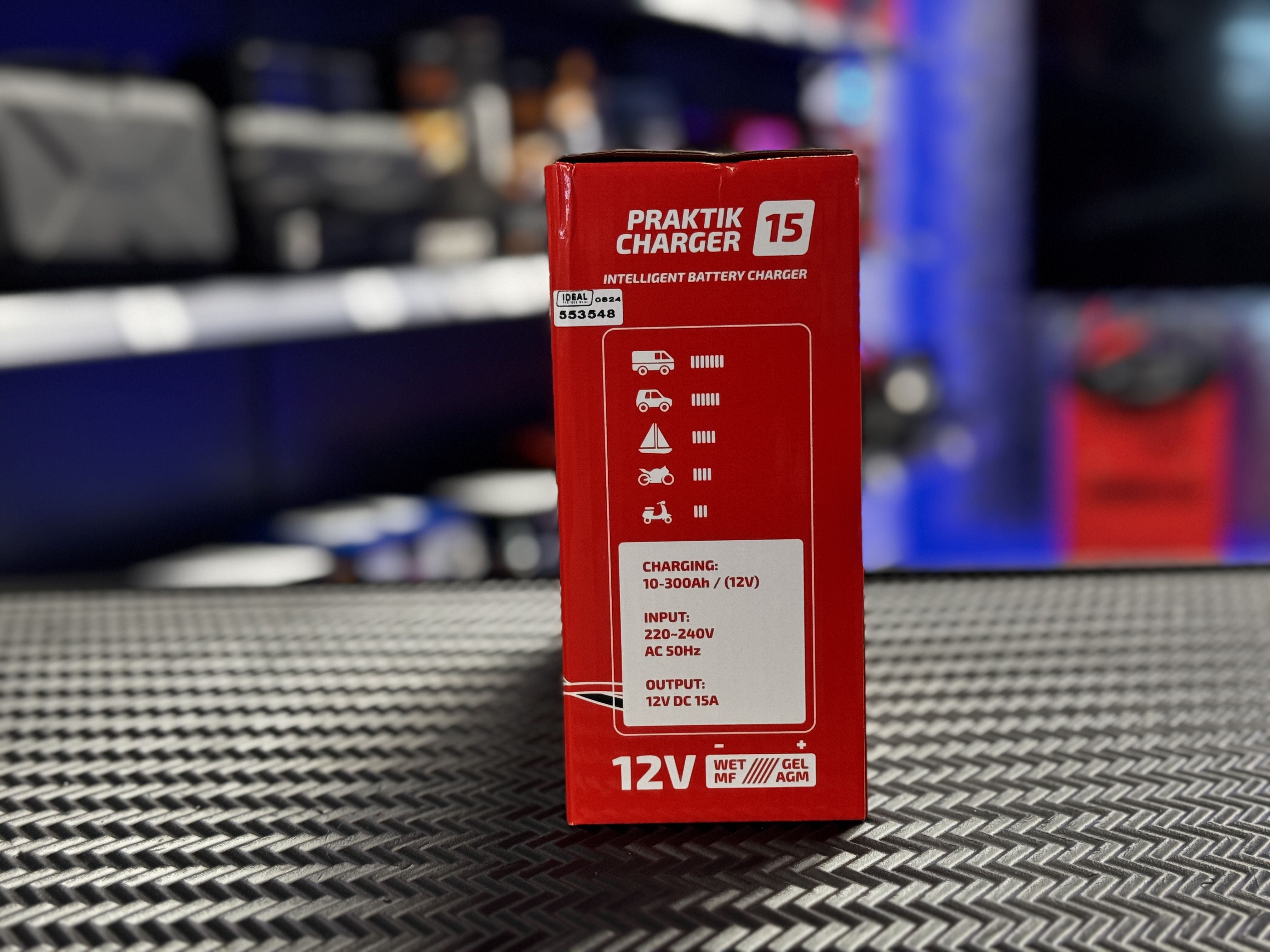 Ładowarka Praktik Charger 15 LCD 12V IDEAL