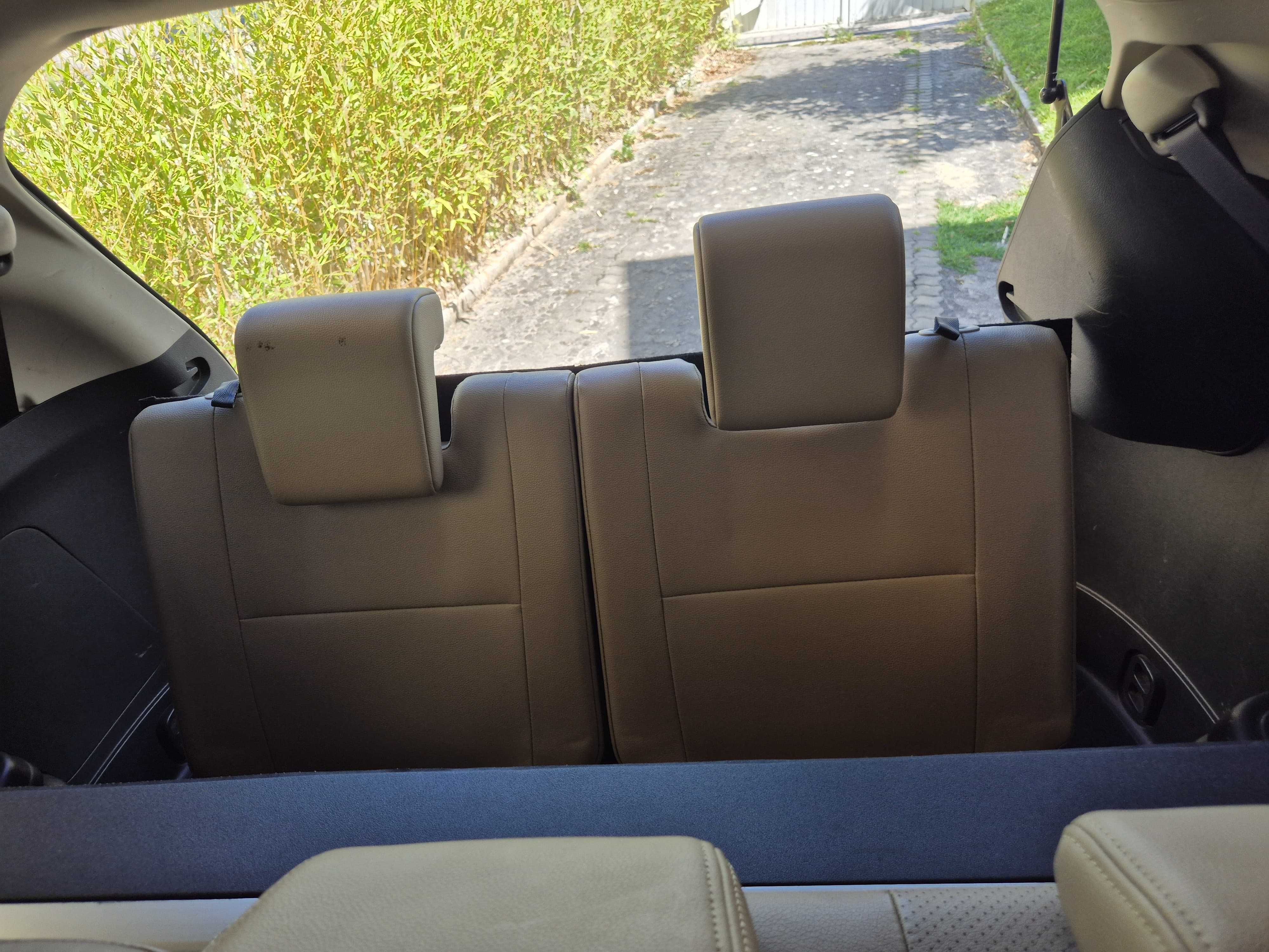 Mitsubishi Outlander 2.2 DI-D 2WD Instyle Navi