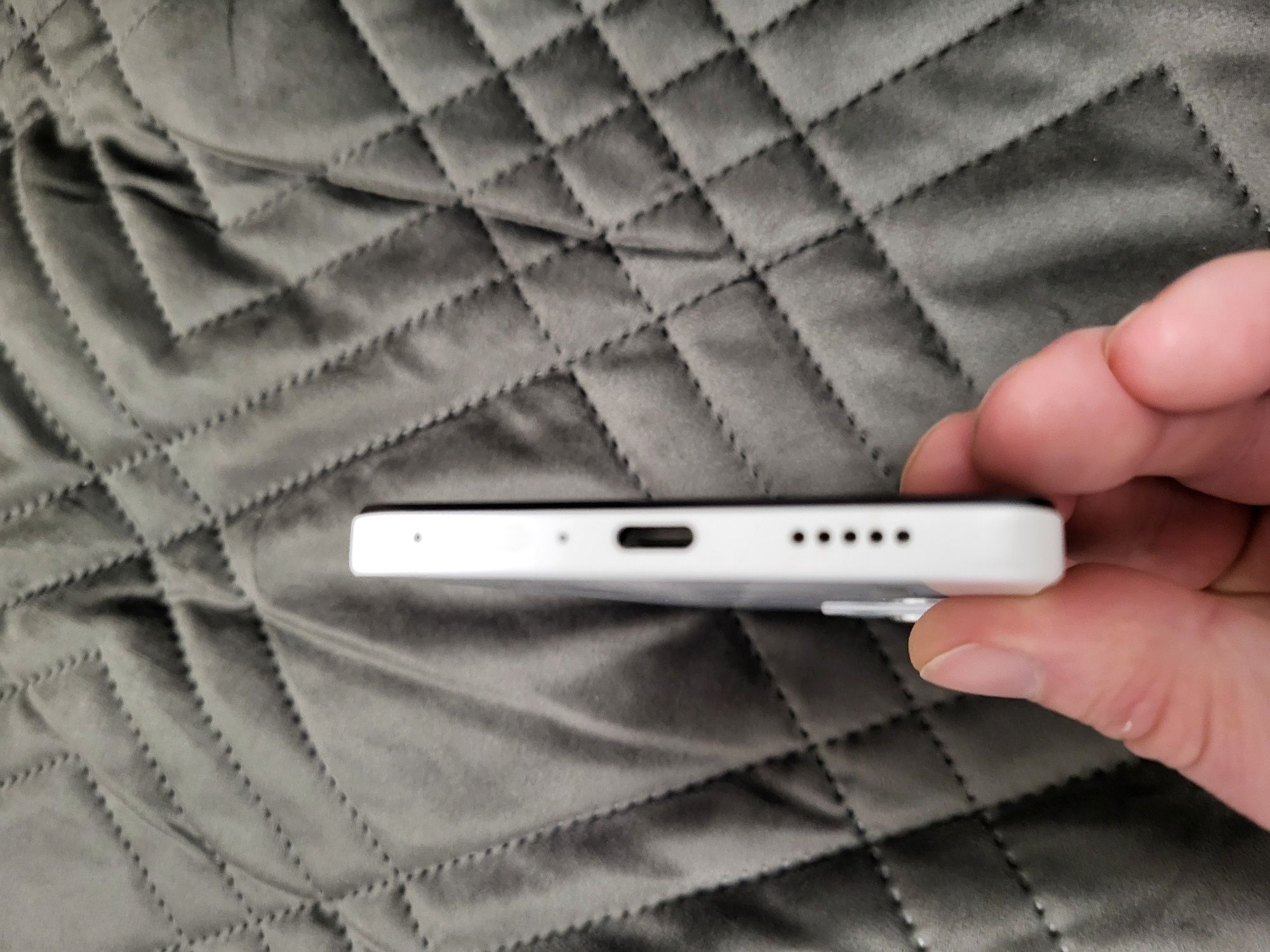 Мобільний телефон Xiaomi Redmi Note 12 Pro 5G 6/128GB Polar White