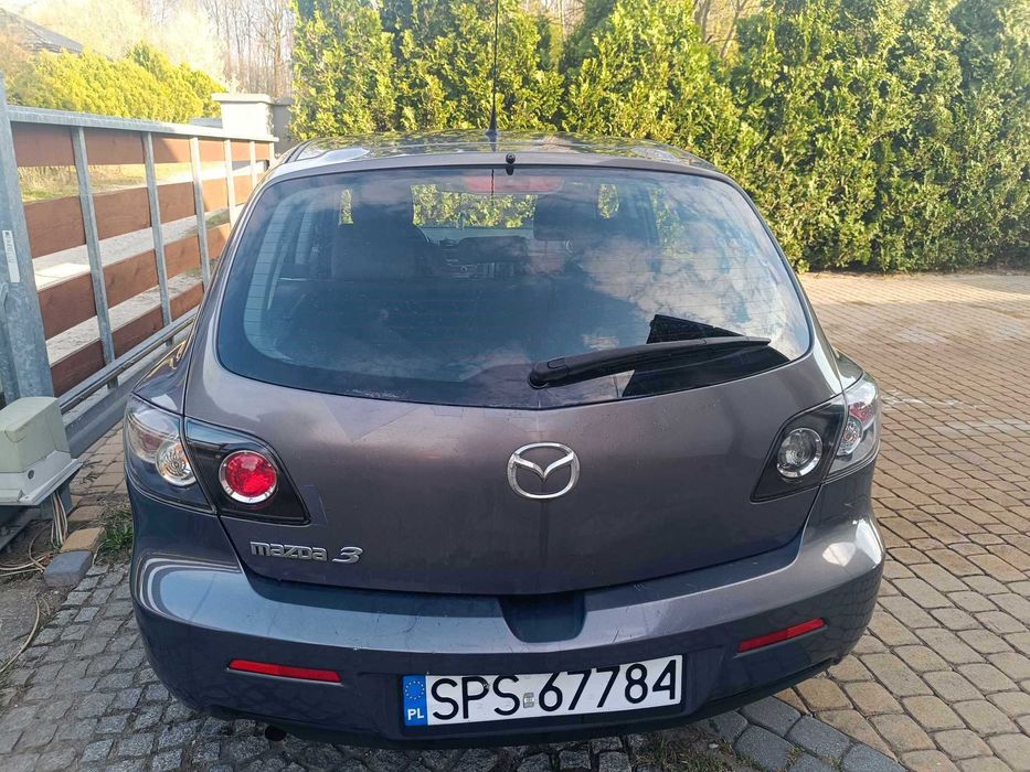 Mazda 3 w benzynie z 2008: sprawny samochód od prywatnego właściciela