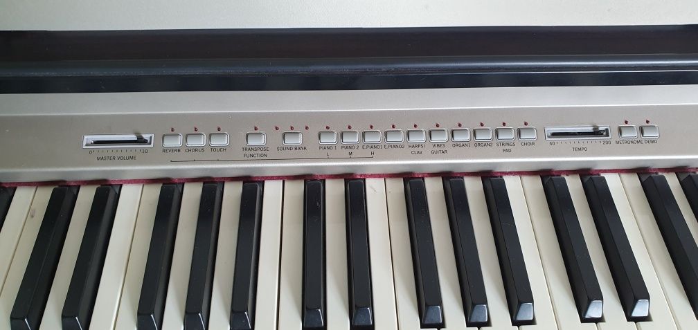 Pianino Korg EC150