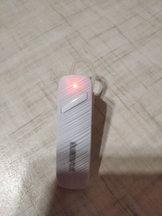Продам Bluetooth гарнитуру Remax T7
