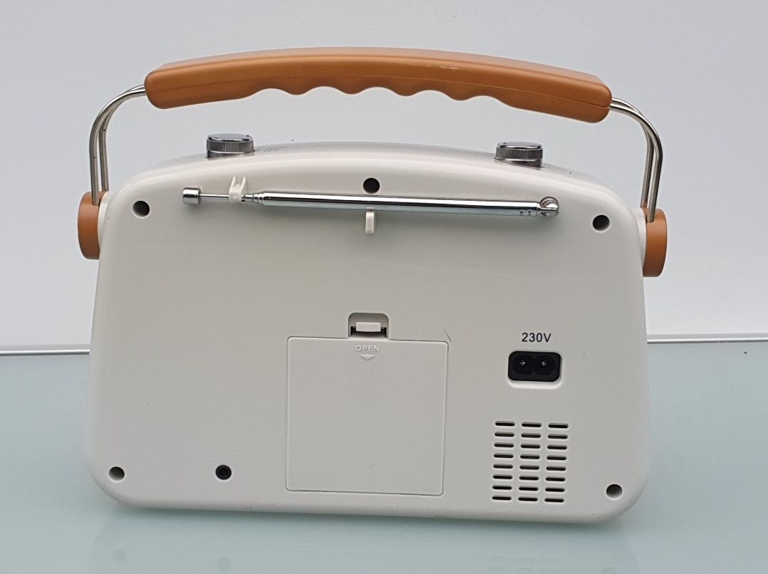 AEG Radio tranzystorowe w stylu retro