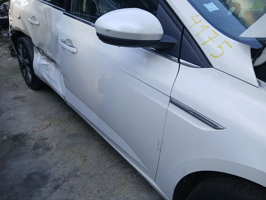 Porta frente direita RENAULT Megane IV Grandtour (K9A/M_)