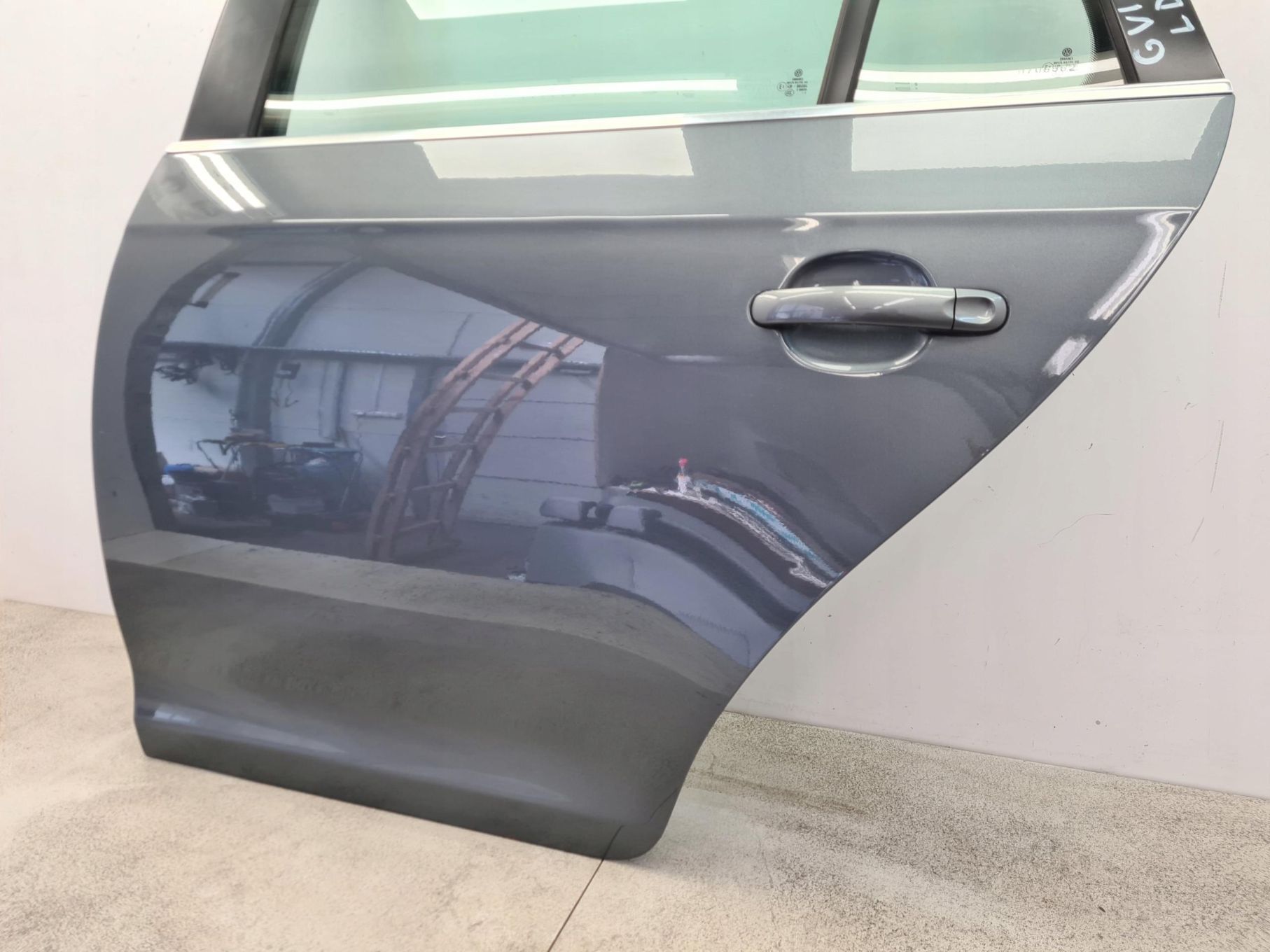 VW GOLF VI DRZWI LEWY TYŁ KOMBI LD7X