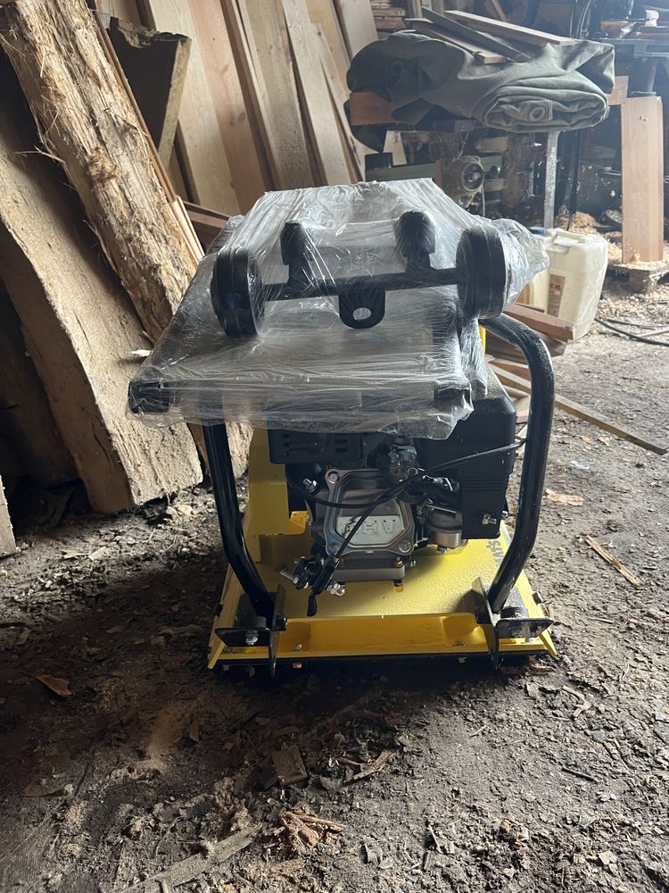 Zagęszczarka gruntu, ubijak KOMATSU LS 52