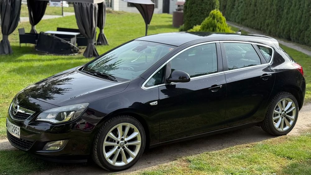 Opel Astra Opel Astra J 2010r 1.4 Turbo 140KM Bogate wyposażenie