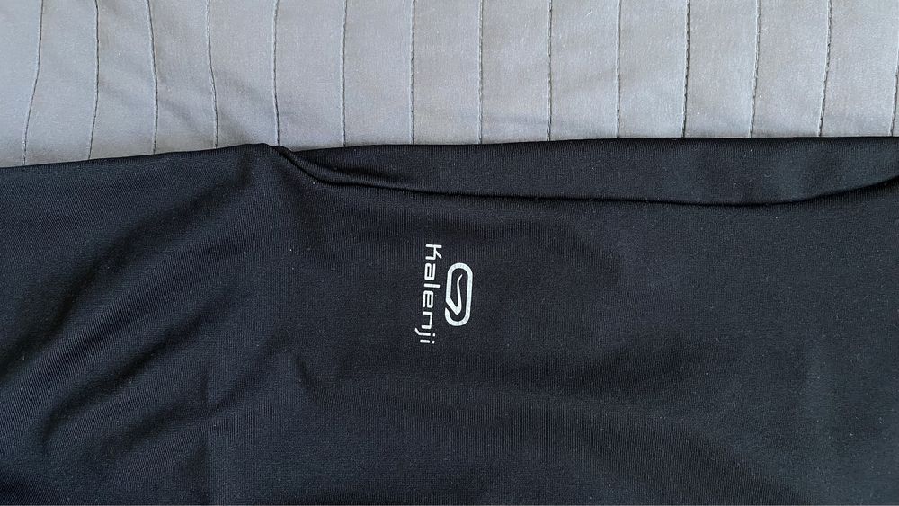Czarne sportowe trekkingowe legginsy 3/4 Kalenji