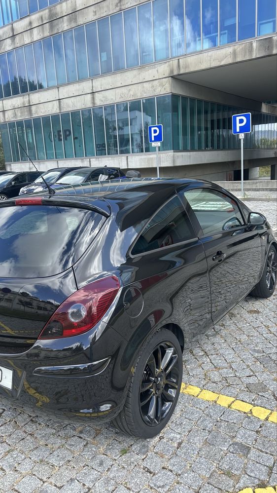 Opel corsa black edition 1.2
