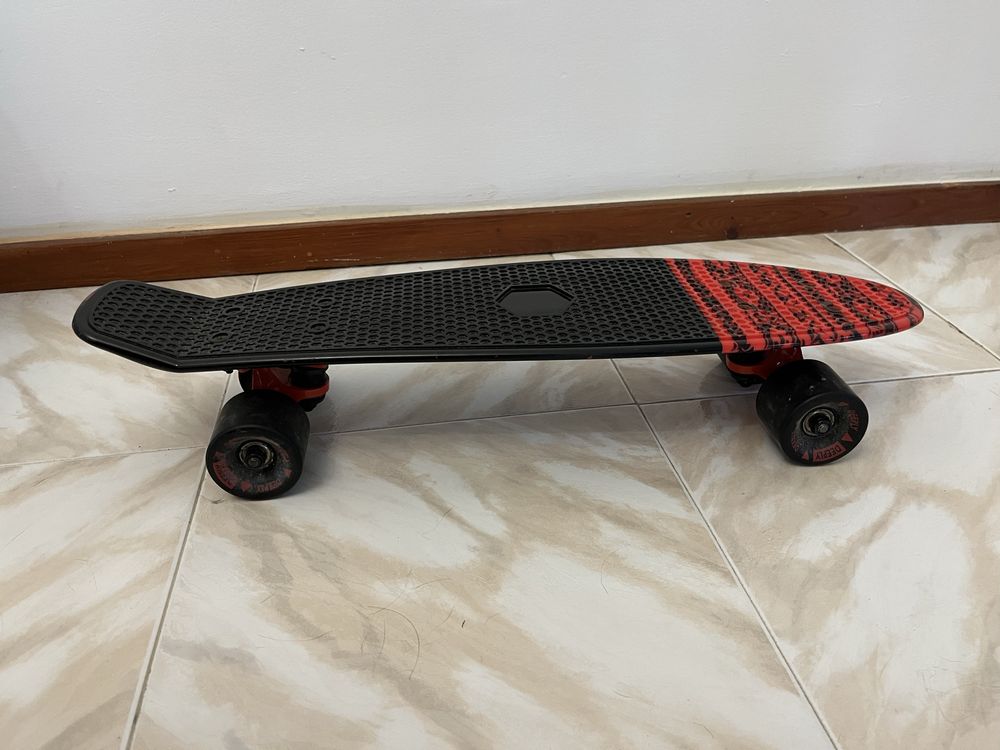 Penny Board com capacete