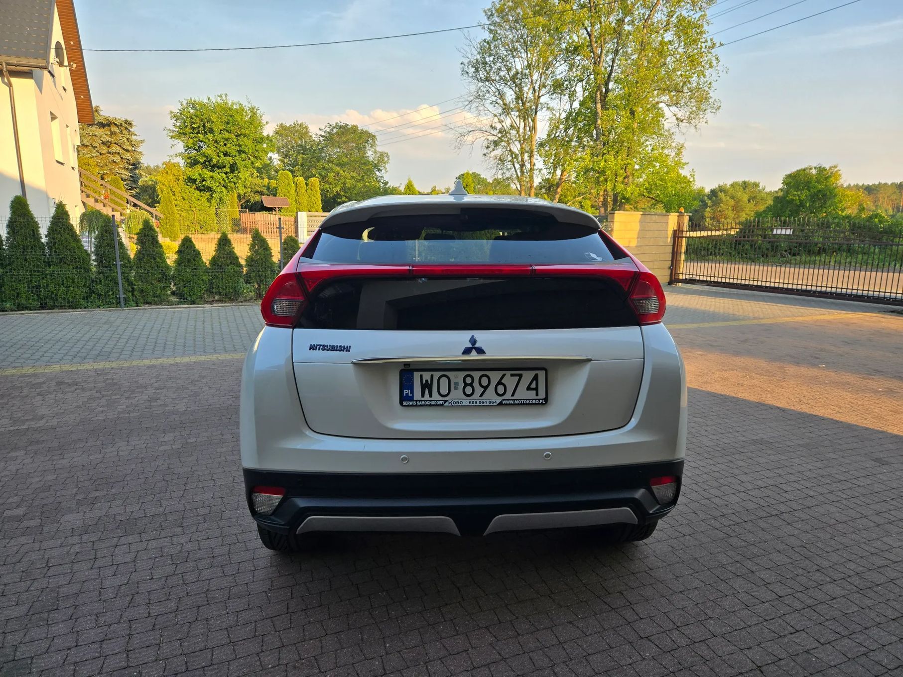 Mitsubishi Eclipse Cross Automat / 4x4 / Skóra / Head-UP /Grzane fotele / Full !!
