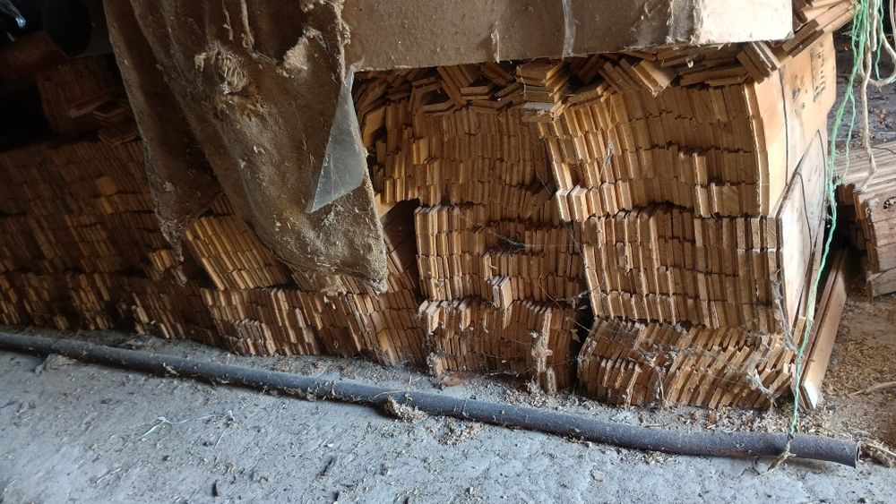 Паркет ~33 кв.м.