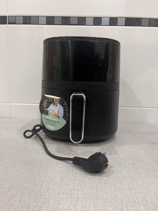 air  fryer, iron, fan, portable  vacuum  cleaner, blender