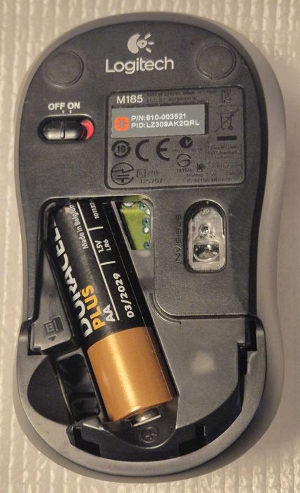 Rato sem fios Logitech M185