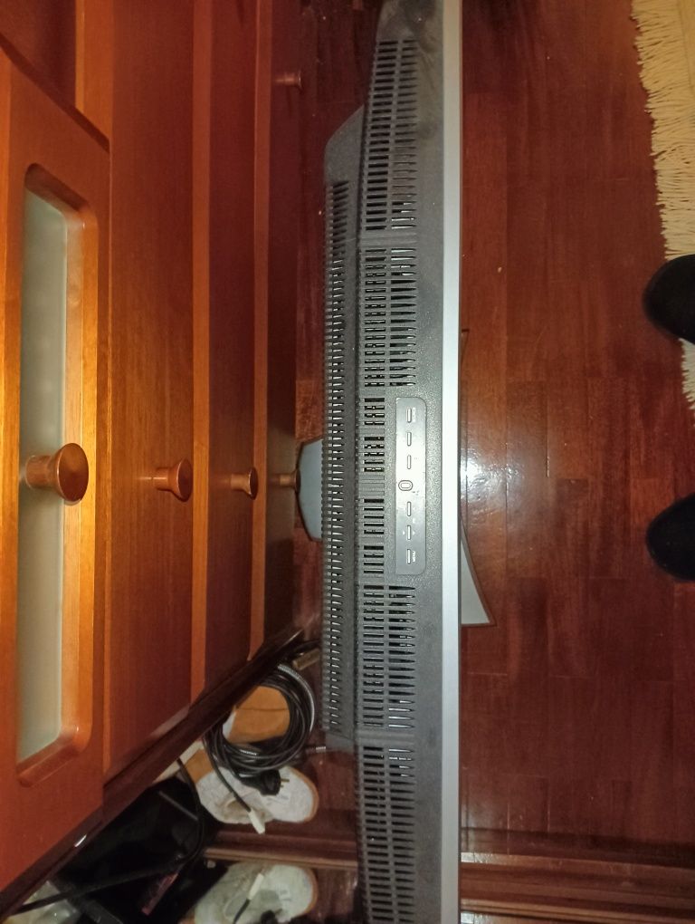 Televisão lcd 32