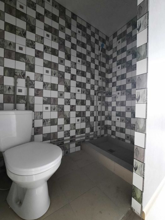 Продам комнату со своим санузлом, миникухней и свежим ремонтом.