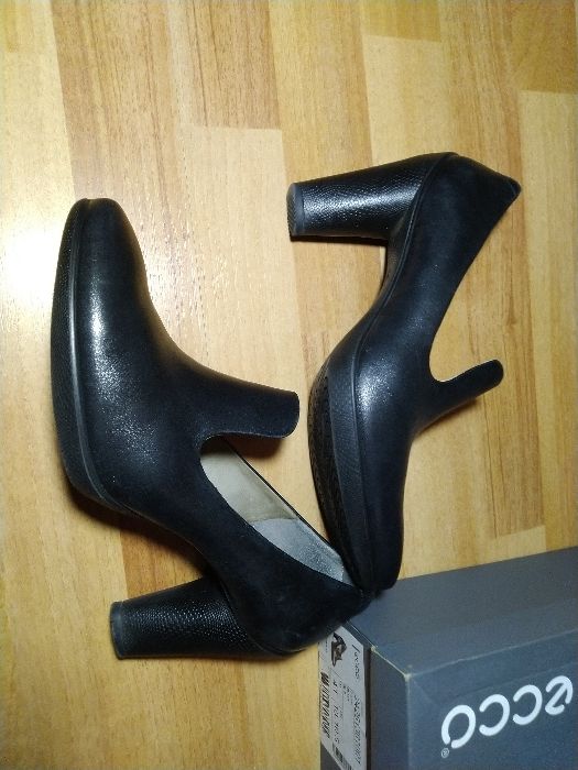 Женские черные туфли ECCO SCULPTURED 75, 27 см по стельке, 41 размер