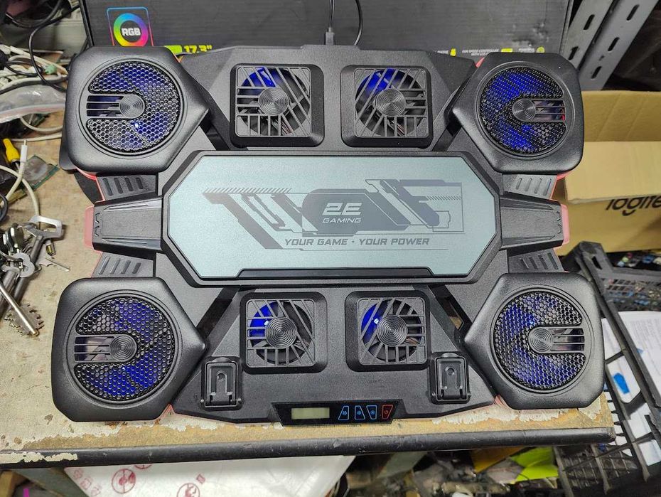 Охлаждающая подставка для ноутбука 2E Gaming CPG-012 Black