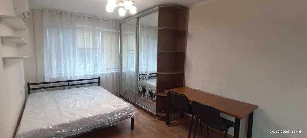 Сдам студию 1к низ пр.Поля.