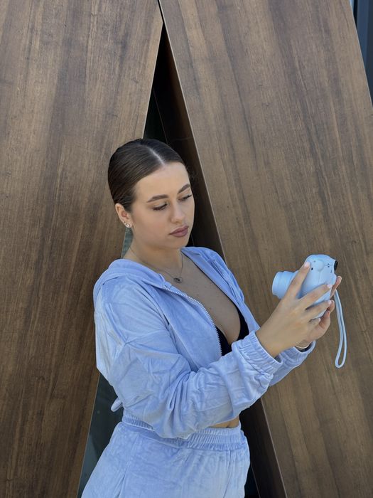 Жіночий преміум велюровий костюм блакитний