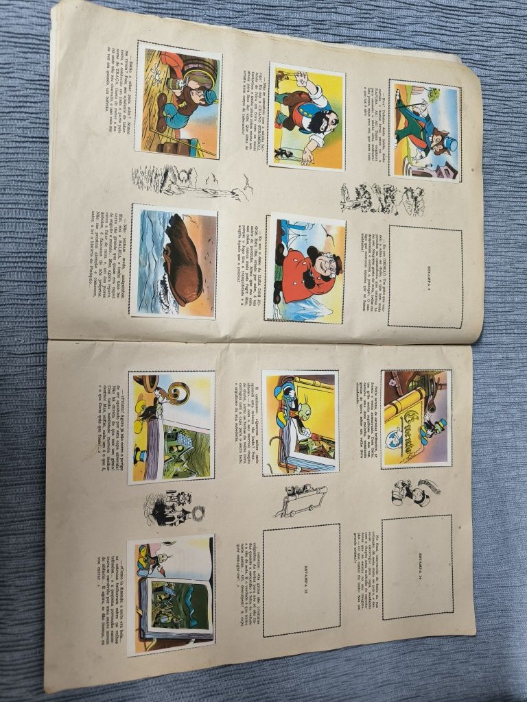 Cadernetas anos 50/60 10 mandamentos e pinoquio