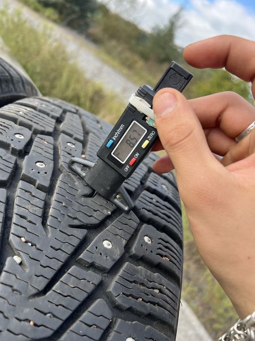 Шини 235/65/17 Як нові‼️; Nokian; зимові; резина склад R17