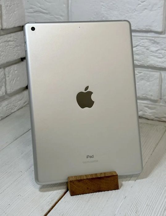 iPad 7th 128 gb 2019 10.2 Silver WIFI планшет з гарантією Без обмежень