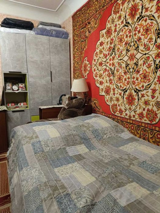 Продам гостинку Комунальний ринок