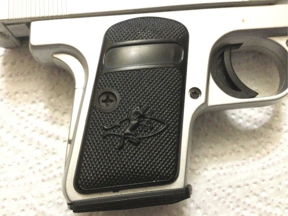 Продам пьезо зажигалка новая