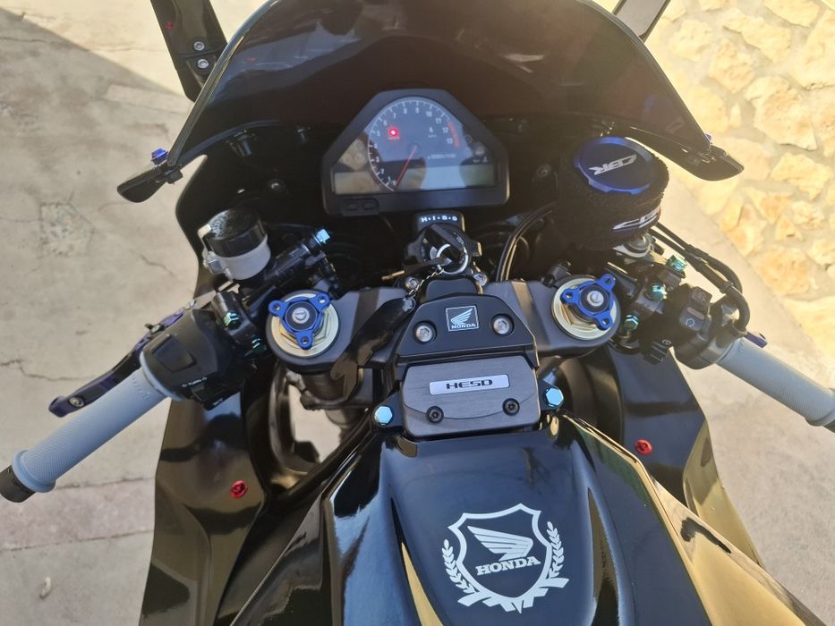 Honda CBR 1000rr vendo ou troco