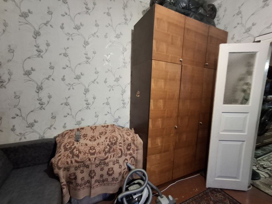 Продаж частини будинку з окремим входом.