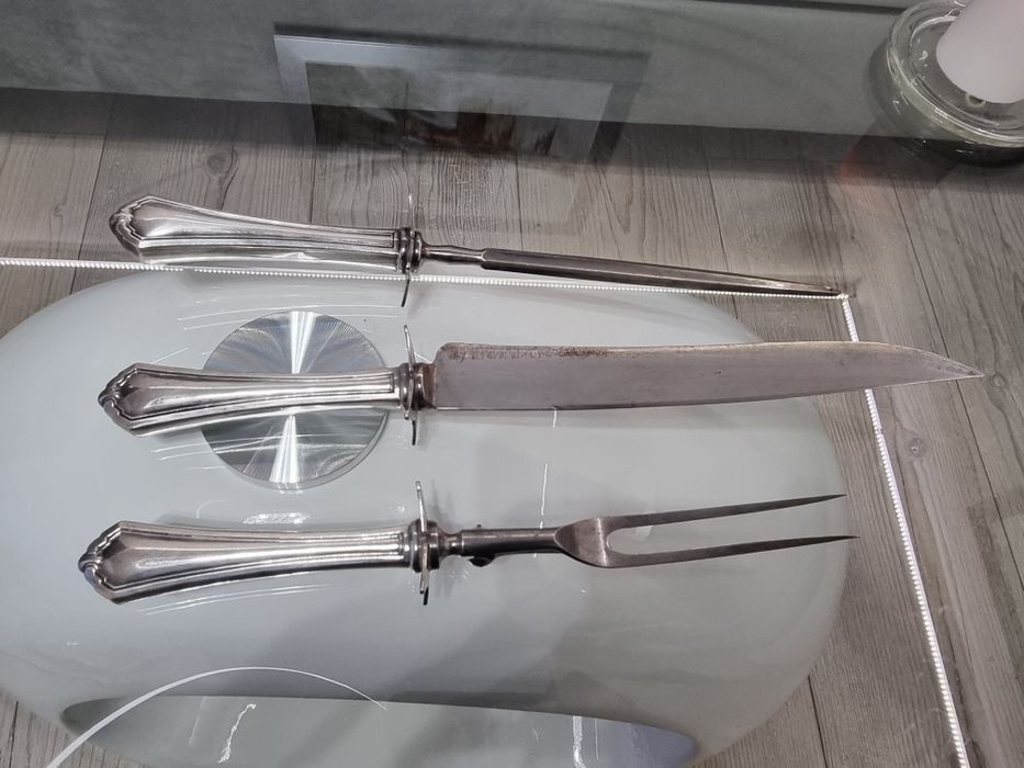 Posrebrzany i sygnowany zestaw sztućców