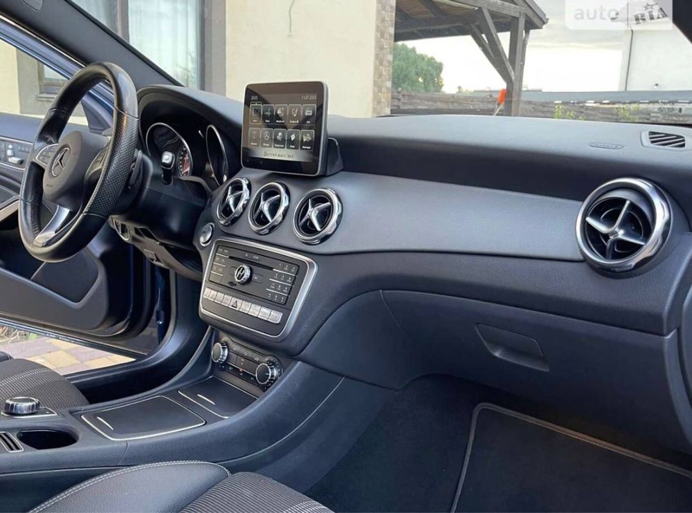 Mercedes-Benz GLA-class 2019