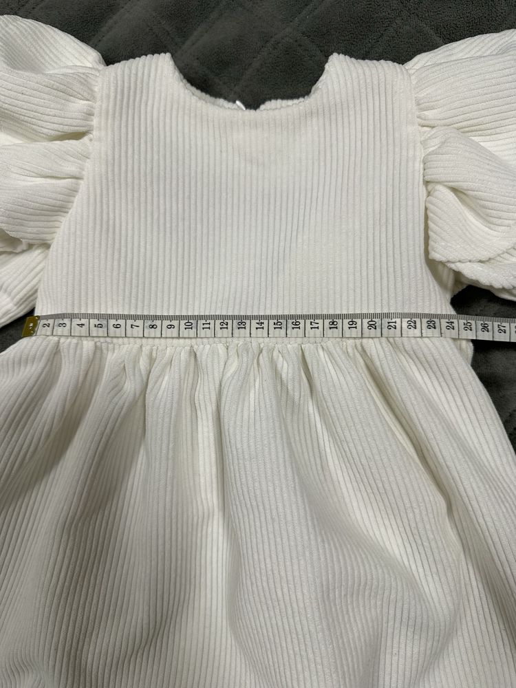 Біла сукня 80 розмір на 1 рік